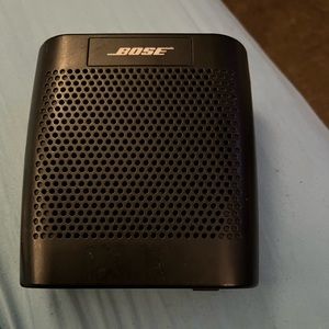 Bose color soundlink speaker